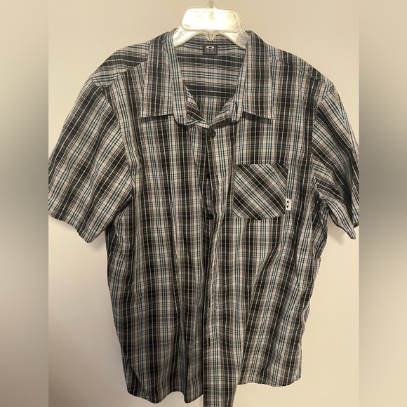 Oakley Other - 🎉2/$15 Oakley Men's Black and Gray Checkered Shirt